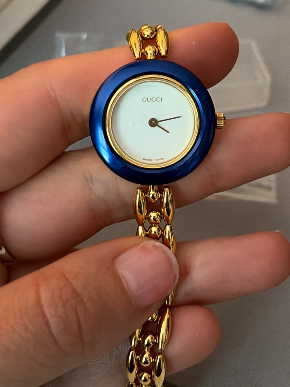 Gucci Change Bezel 11 12.2 Quartz White Dial Watch - Picture 6 of 9
